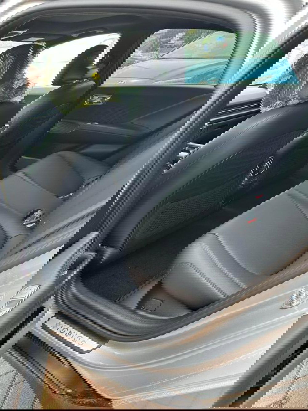 Hyundai Ioniq 5 nuova a Savona (20)