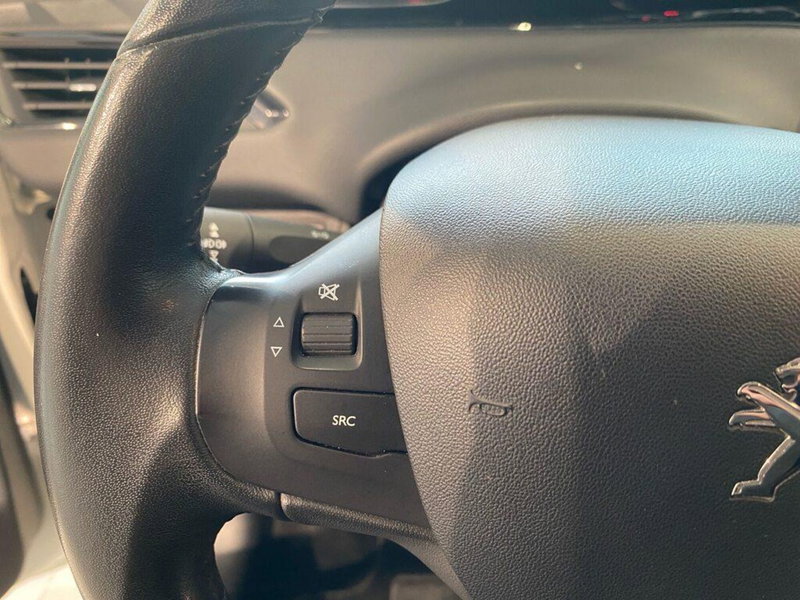 Peugeot 208 usata a Torino (12)