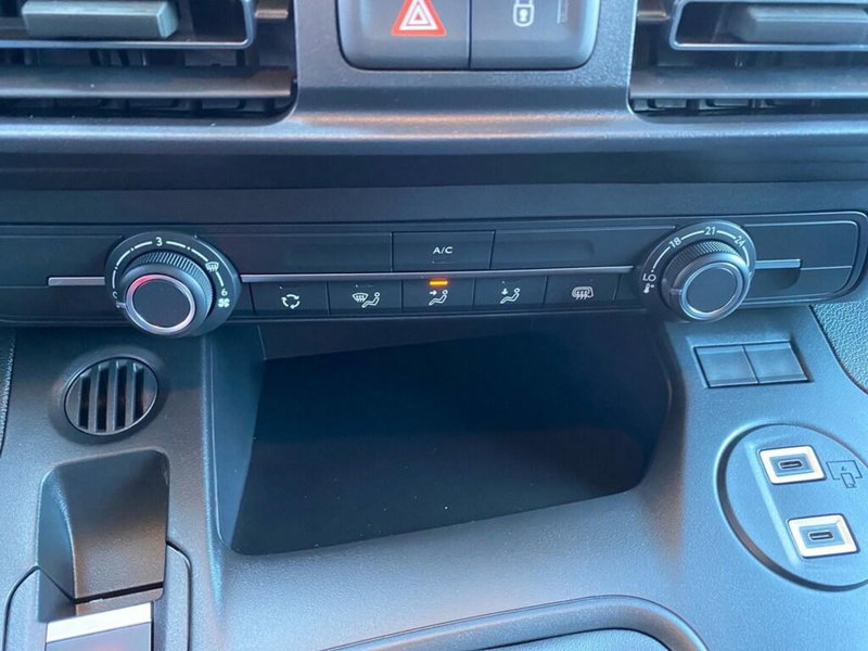 Peugeot Partner Furgone nuova a Torino (10)