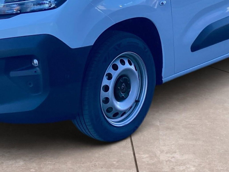 Peugeot Partner Furgone nuova a Torino (15)