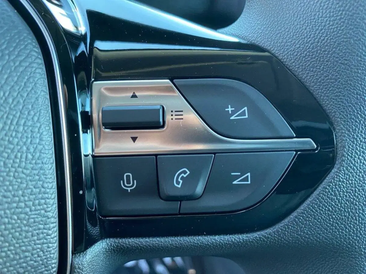 Peugeot Partner Furgone nuova a Torino (12)