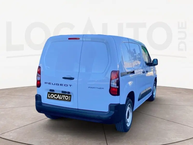Peugeot Partner Furgone nuova a Torino (4)