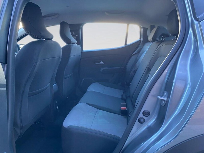 Dacia Sandero Stepway nuova a Torino (8)