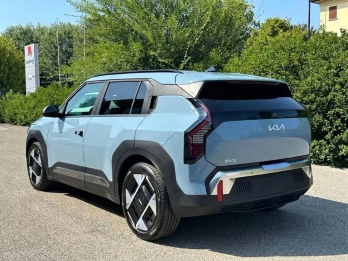 Kia EV3 nuova a Bologna (4)