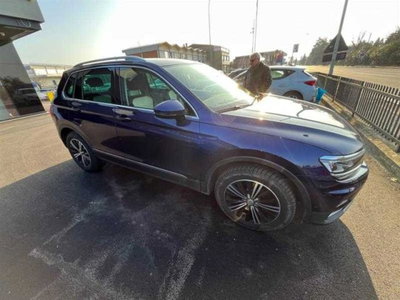 Volkswagen Tiguan 2.0 TSI 180 CV DSG 4MOTION Executive BMT del 2016 usata a Castenaso