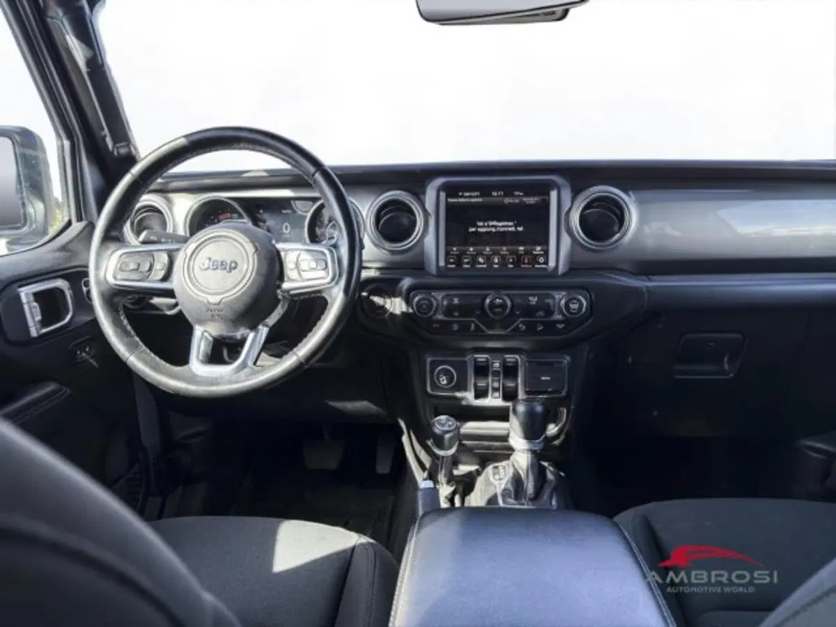 Jeep Wrangler Unlimited usata a Perugia (15)