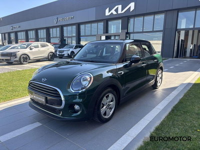 MINI Mini 1.5 Cooper D Business 5 porte del 2019 usata a Modugno