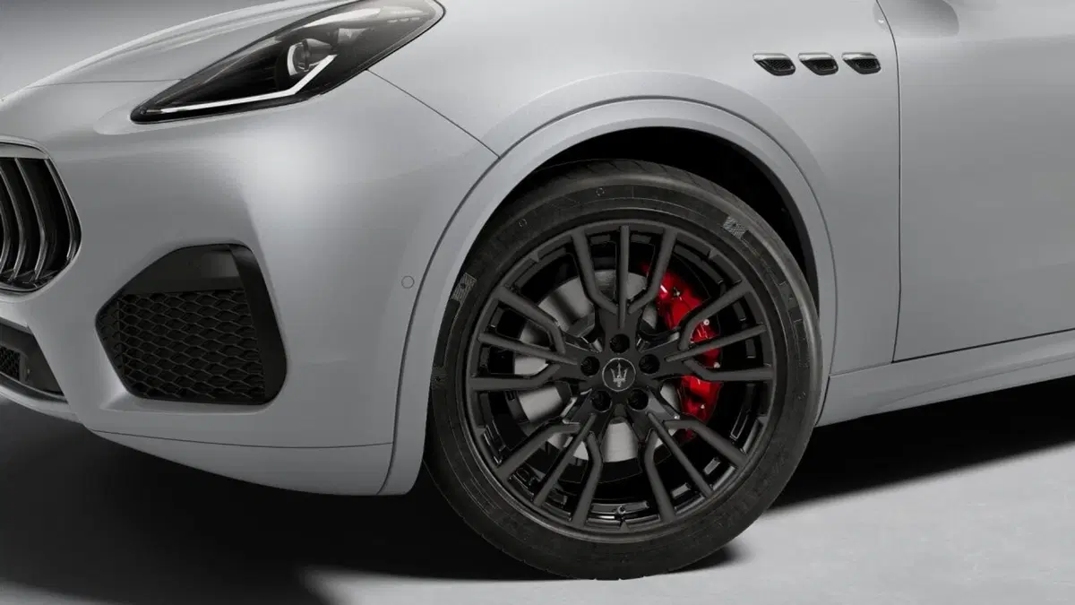 Maserati Grecale nuova a Perugia (4)