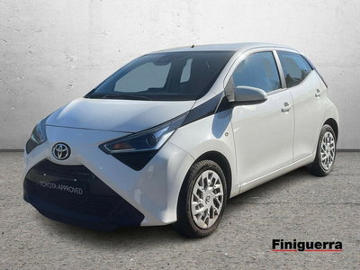 Toyota Aygo 1.0 VVT-i 72 CV 5 porte x-cool MMT del 2019 usata a Osnago