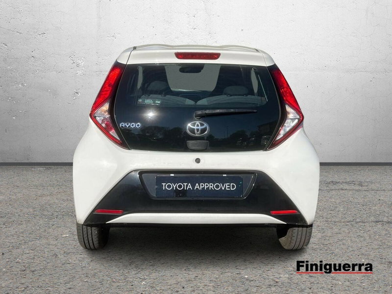 Toyota Aygo usata a Lecco (4)