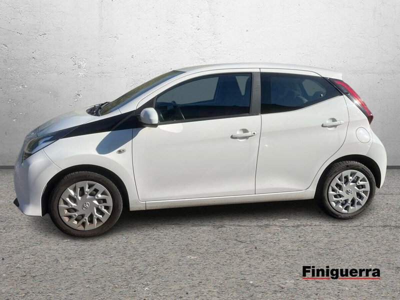 Toyota Aygo usata a Lecco (7)