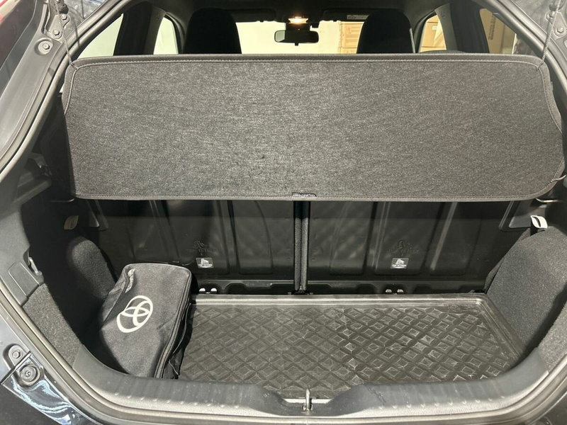 Toyota Aygo X usata a Lecco (12)