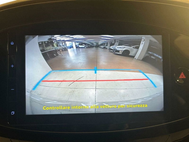 Toyota Aygo X usata a Lecco (13)