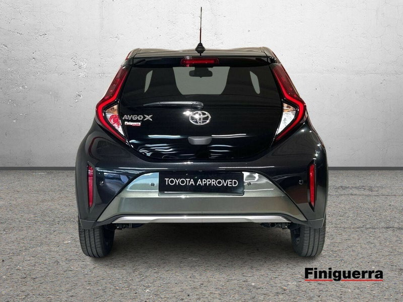 Toyota Aygo X usata a Lecco (3)