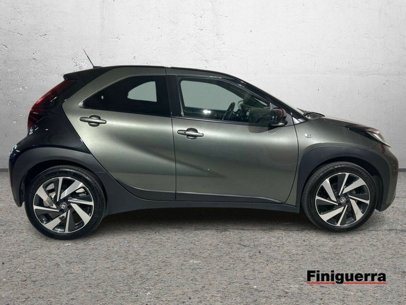 Toyota Aygo X usata a Lecco (5)