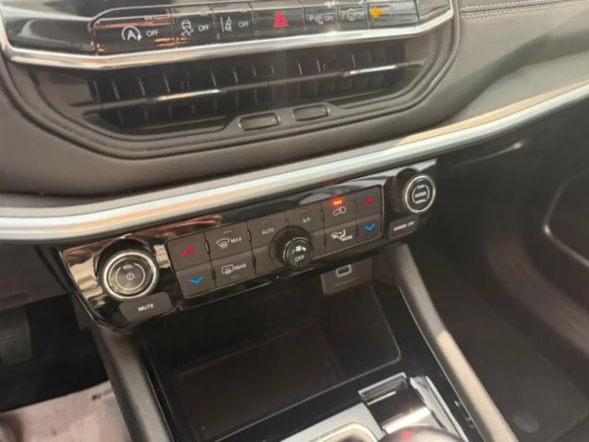 Jeep Compass usata a Salerno (17)