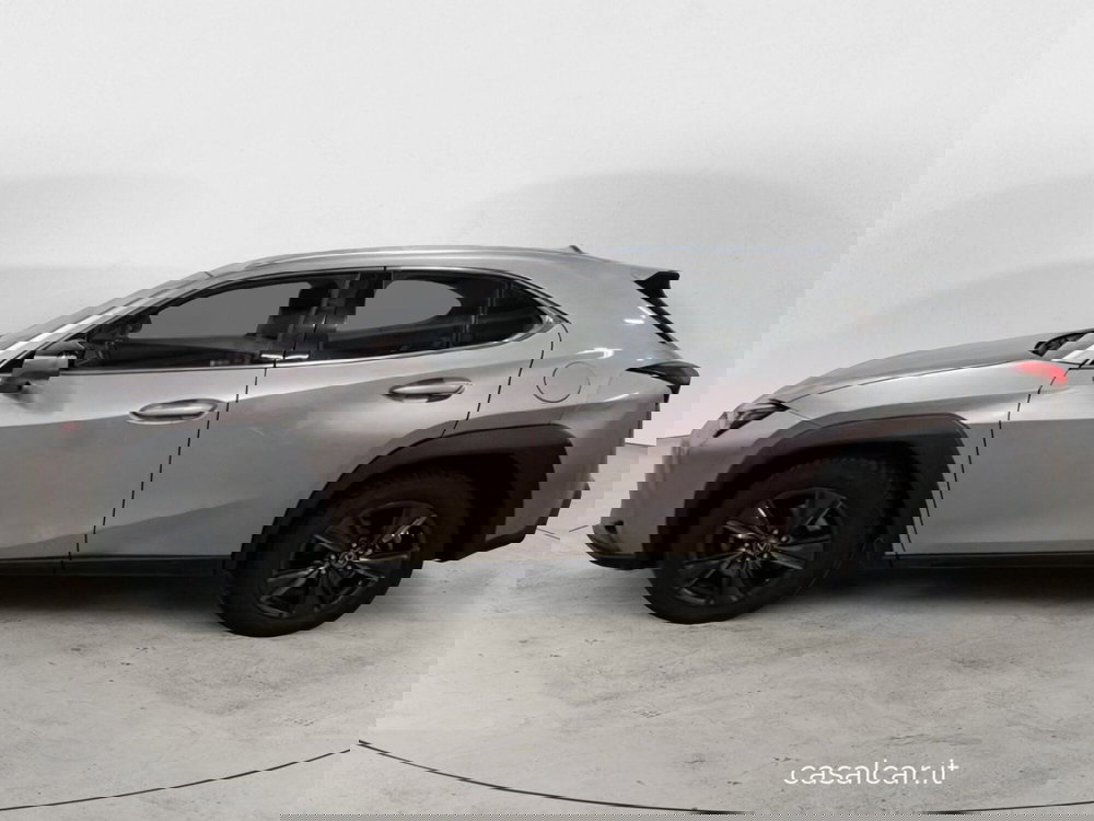 Lexus UX usata a Salerno (4)