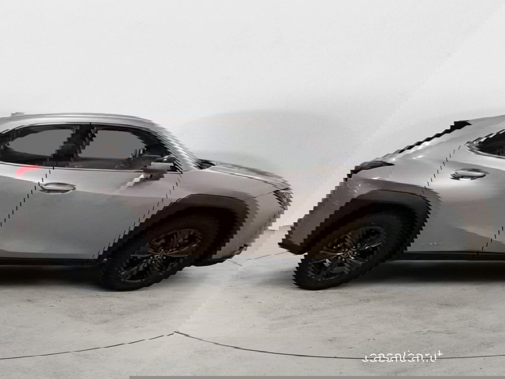 Lexus UX usata a Salerno (5)