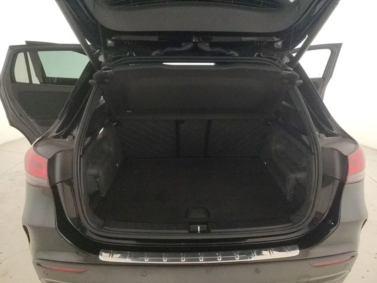 Mercedes-Benz GLA SUV usata a Alessandria (11)