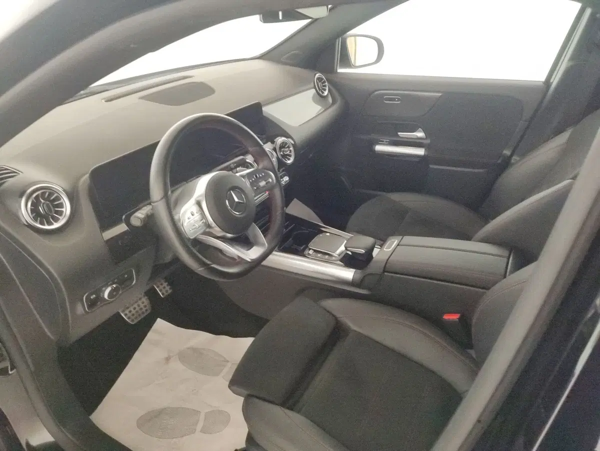 Mercedes-Benz GLA SUV usata a Alessandria (6)