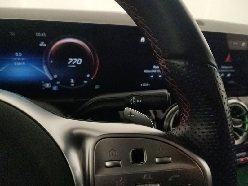 Mercedes-Benz GLA SUV usata a Alessandria (9)