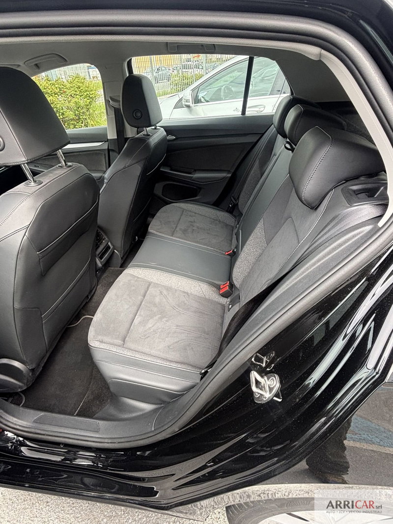 Volkswagen Golf nuova a Bergamo (4)