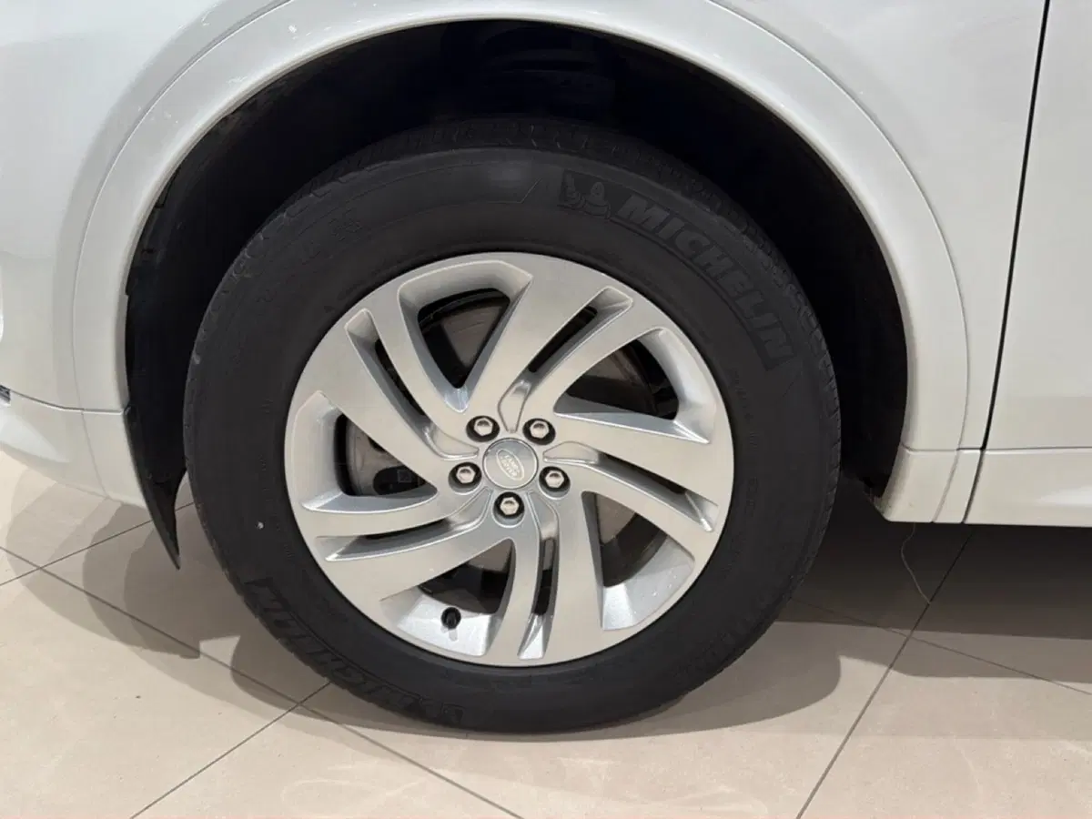 Land Rover Discovery Sport usata a Siracusa (5)