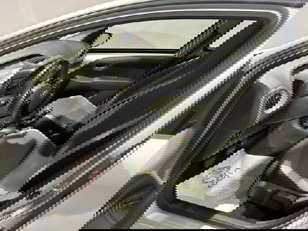 Toyota Aygo usata a Milano (12)