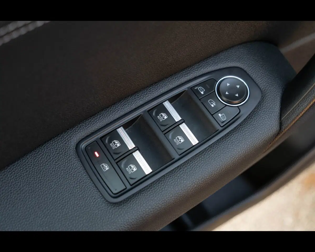 Renault Captur usata a Treviso (18)