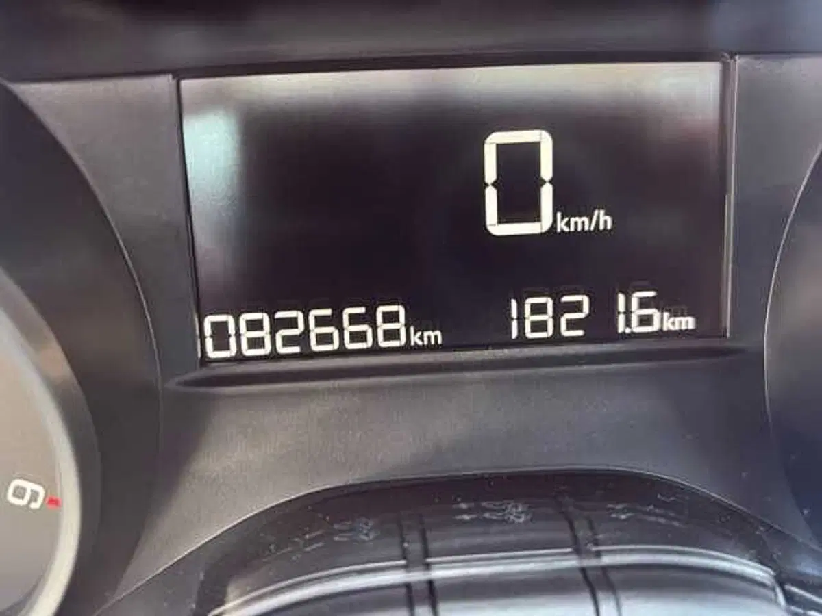 Peugeot 208 usata a Siena (11)
