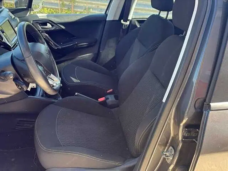 Peugeot 208 usata a Siena (18)