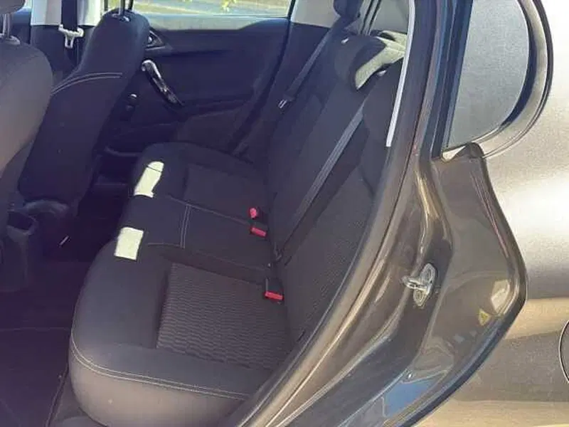 Peugeot 208 usata a Siena (19)