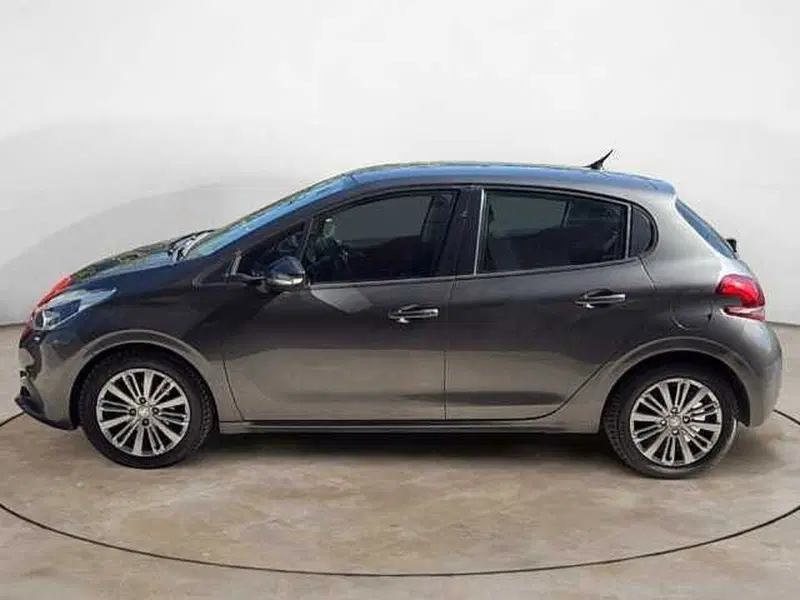 Peugeot 208 usata a Siena (7)