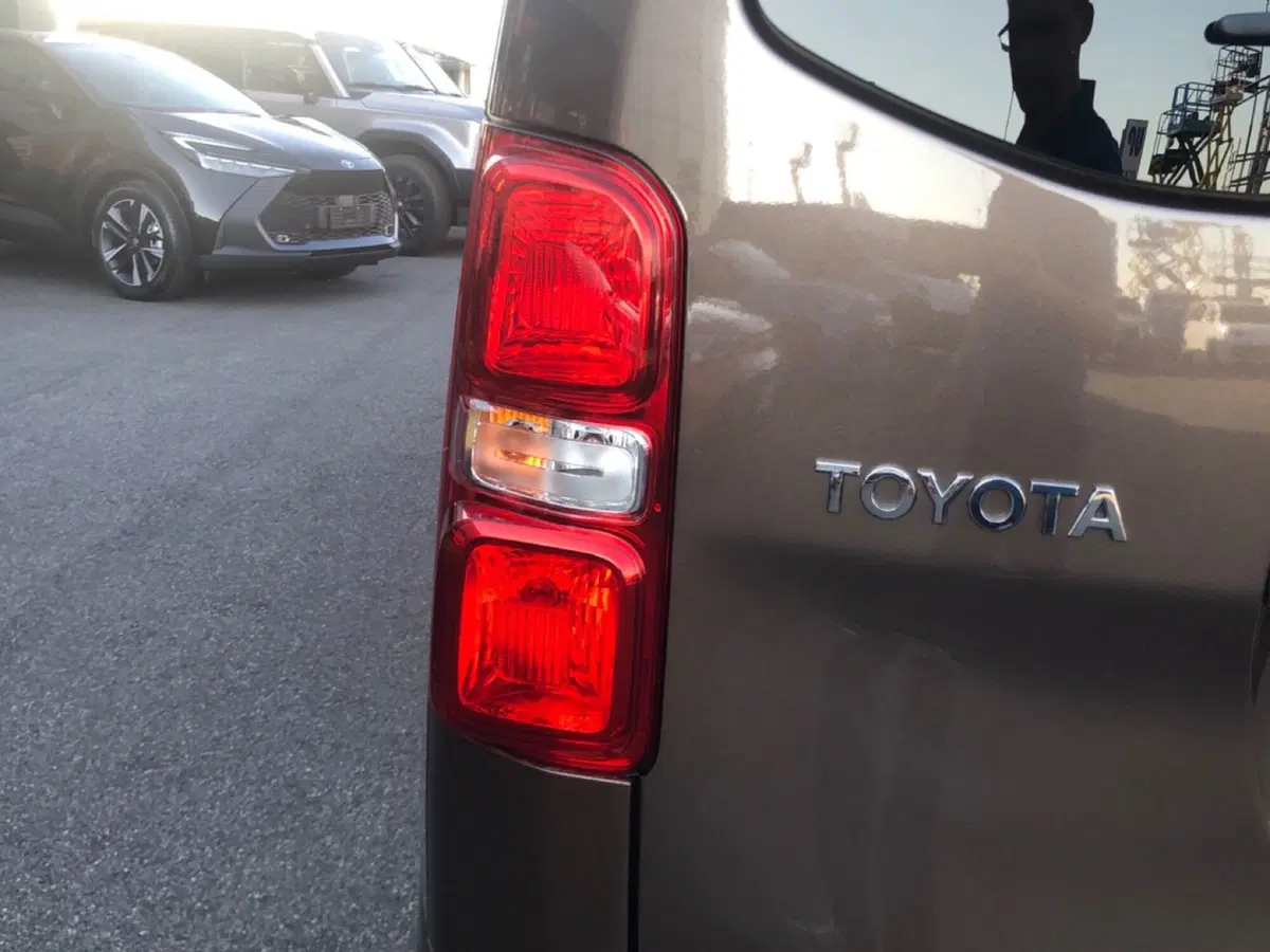 Toyota Proace Verso usata a Mantova (10)