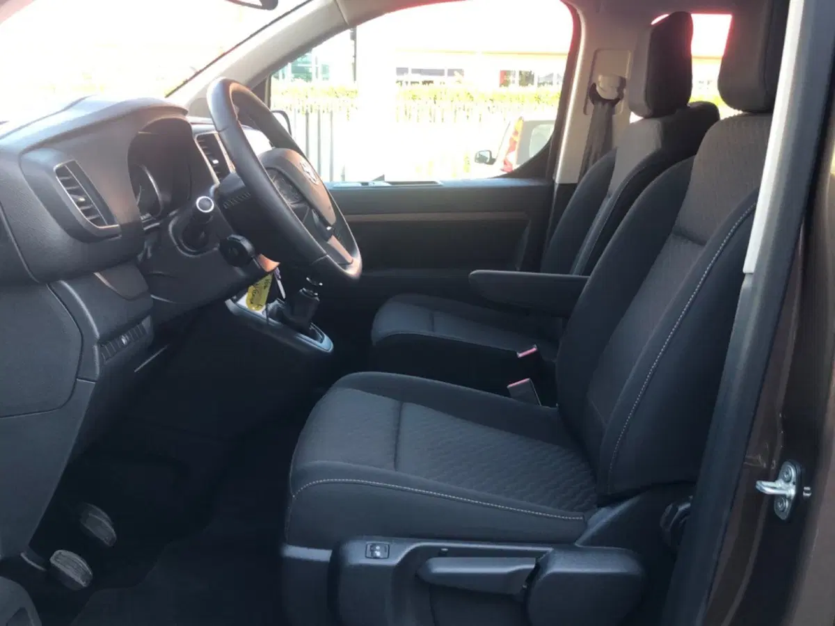 Toyota Proace Verso usata a Mantova (17)