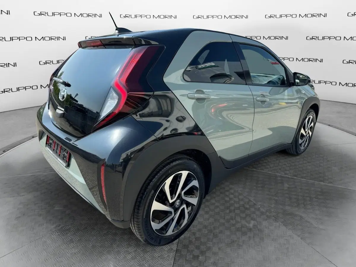 Toyota Aygo X nuova a Modena (5)
