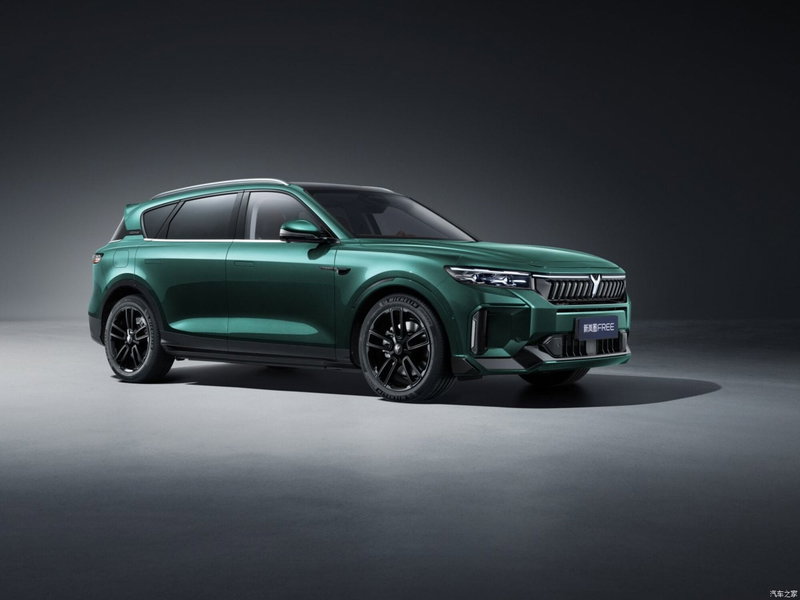 Voyah Free nuova a Bologna (2)