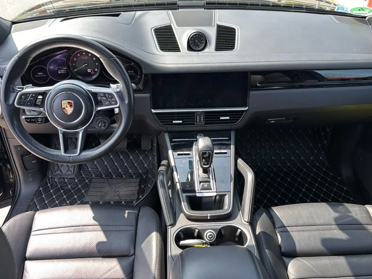 Porsche Cayenne usata a Bologna (10)