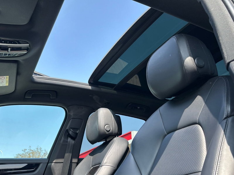 Porsche Cayenne usata a Bologna (11)