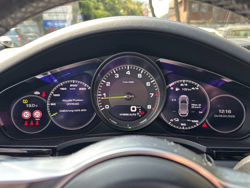 Porsche Cayenne usata a Bologna (13)