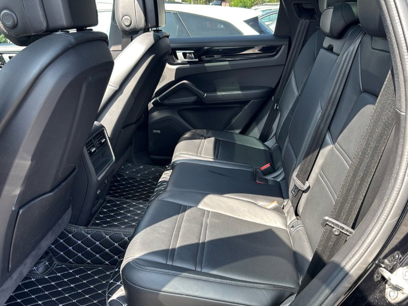 Porsche Cayenne usata a Bologna (9)