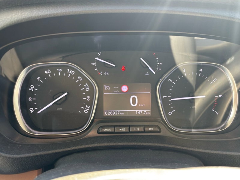 Peugeot Traveller usata a Bologna (13)