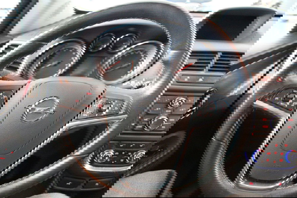 Opel Mokka usata a Cremona (10)