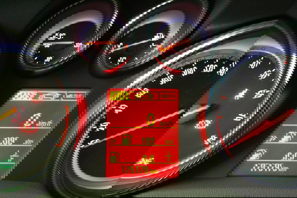 Opel Mokka usata a Cremona (11)