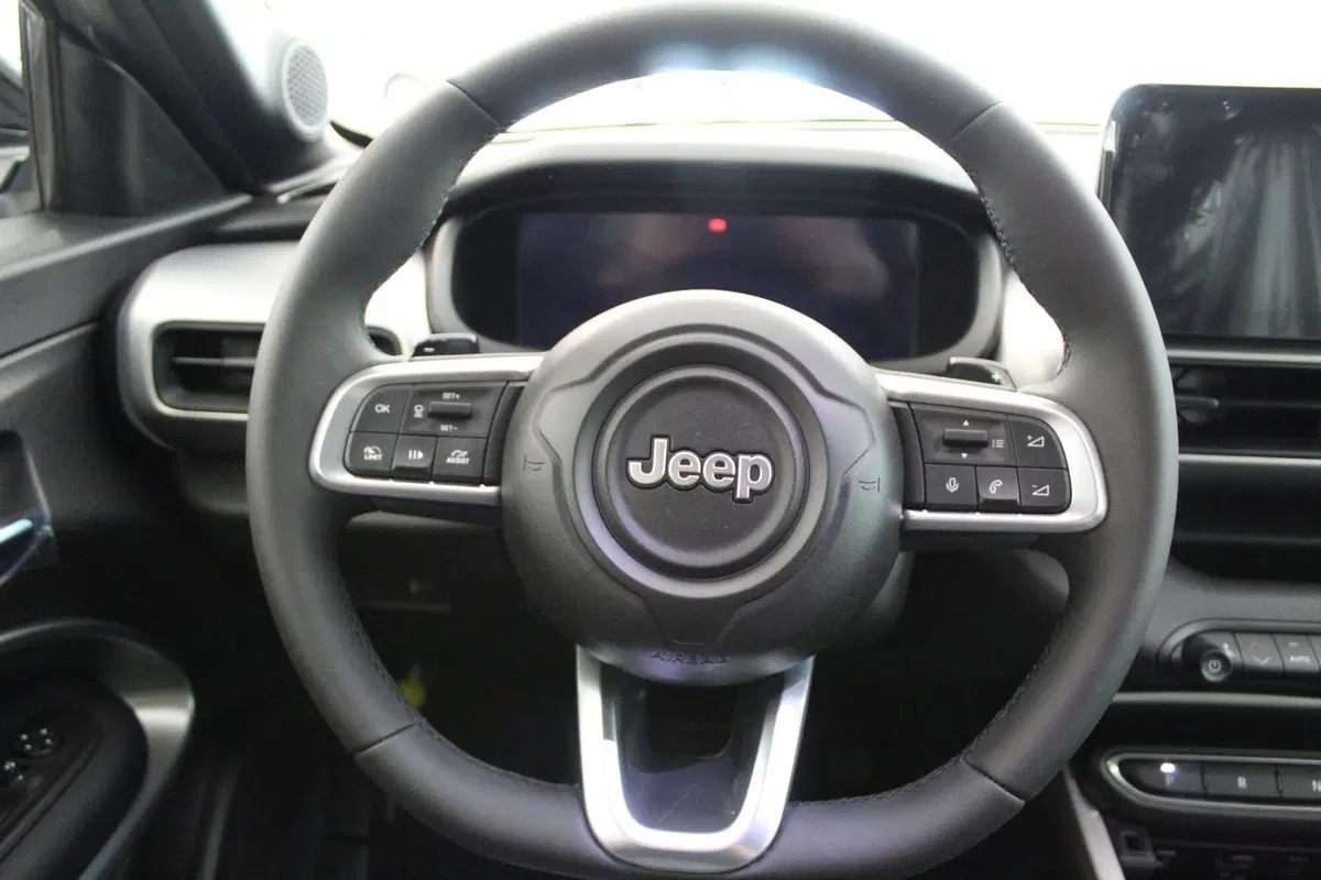 Jeep Avenger nuova a Cremona (10)