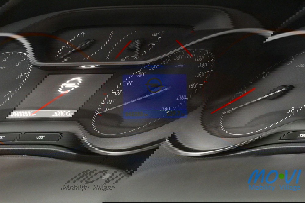 Opel Crossland usata a Torino (9)