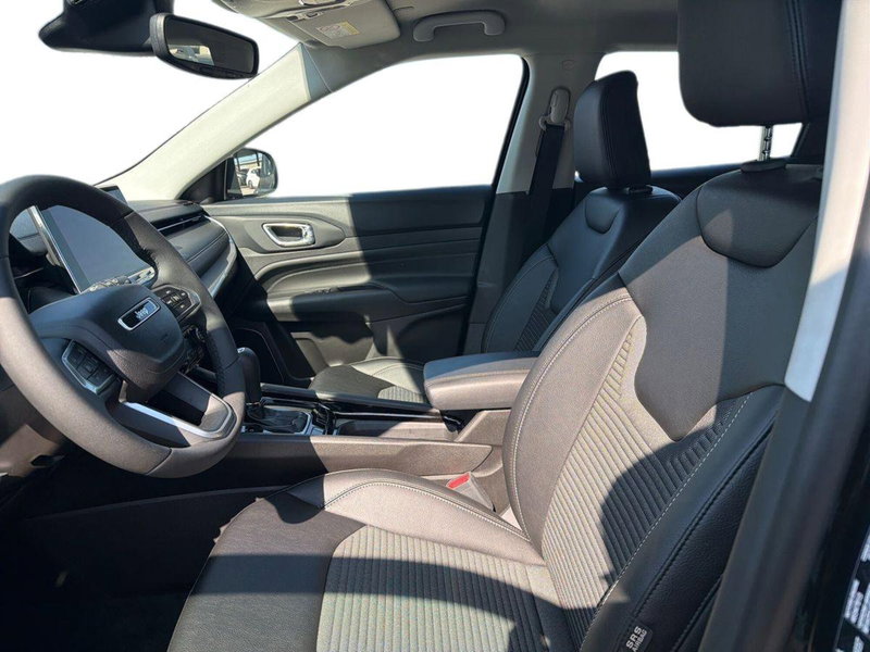 Jeep Compass nuova a Bari (7)