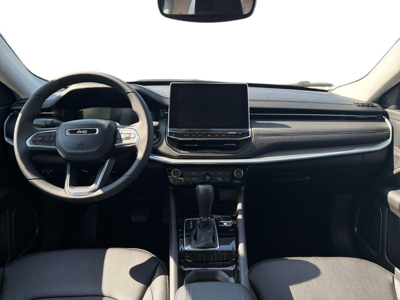 Jeep Compass nuova a Bari (8)