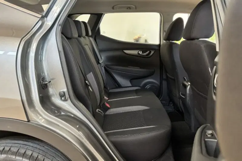 Nissan Qashqai usata a Latina (10)