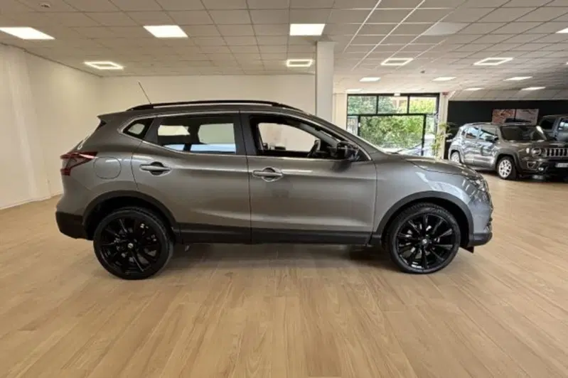 Nissan Qashqai usata a Latina (4)